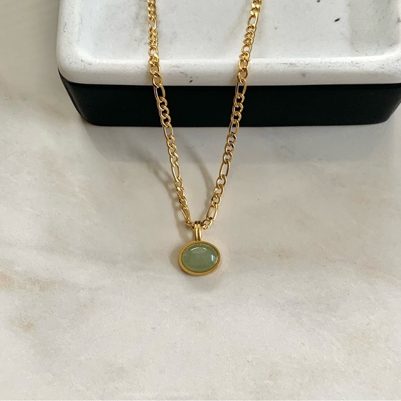 Green Aventurine Necklace, Figaro chain necklace, green gem necklace - Picture 7 of 8